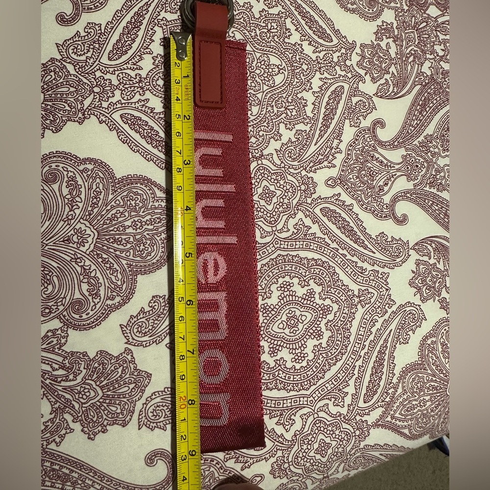 Lululemon Keychain - Picture 4 of 4